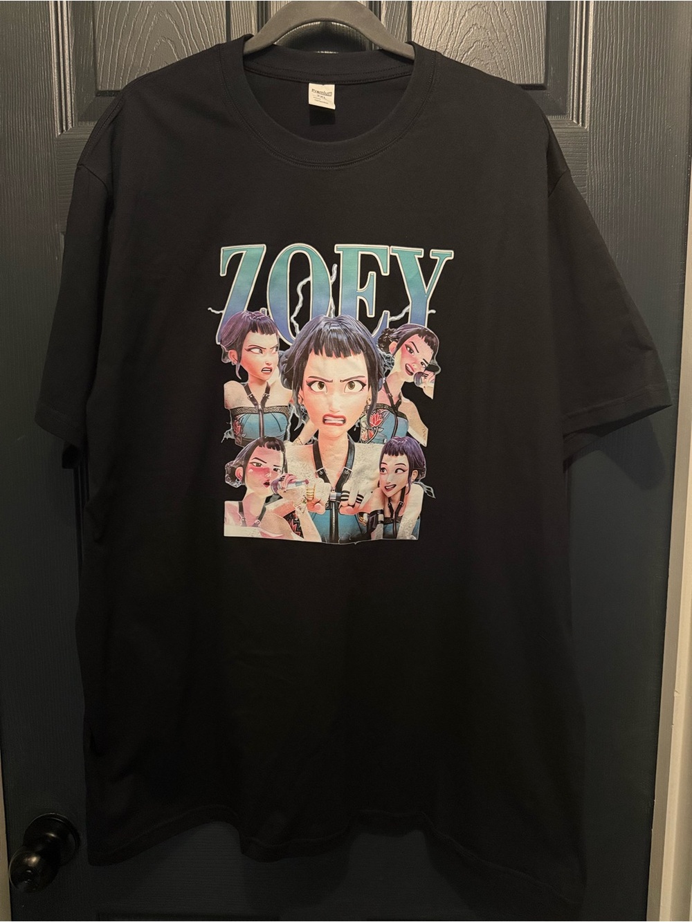 K-Pop Demon Hunters Zoey Multi-Portrait
Graphic T-Shirt-Unisex